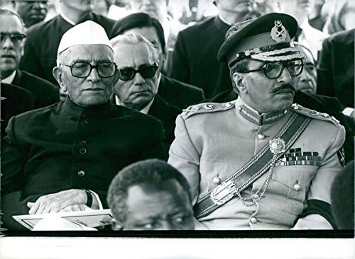 צילום וינטג 'של Morarji Desai & General Zia 1978